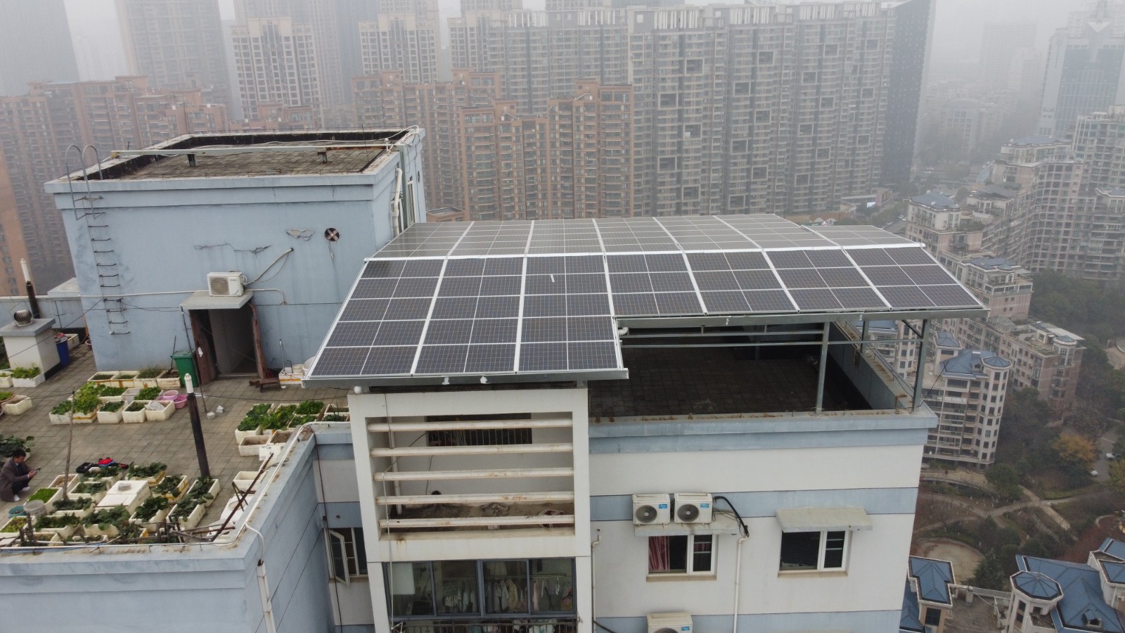 4月1日正式实验！！住建部：：新建修建装置光伏 强制举行碳排放盘算