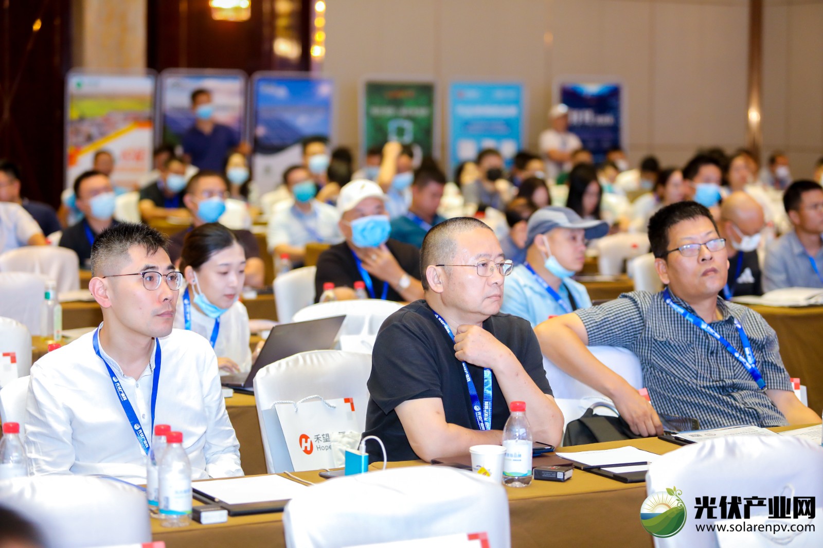 砥砺前行 | 威廉希尔williamhill光电建材B02系列应用系统体验交流会&2022第二届中部分布式光伏立异生长论坛圆满落幕